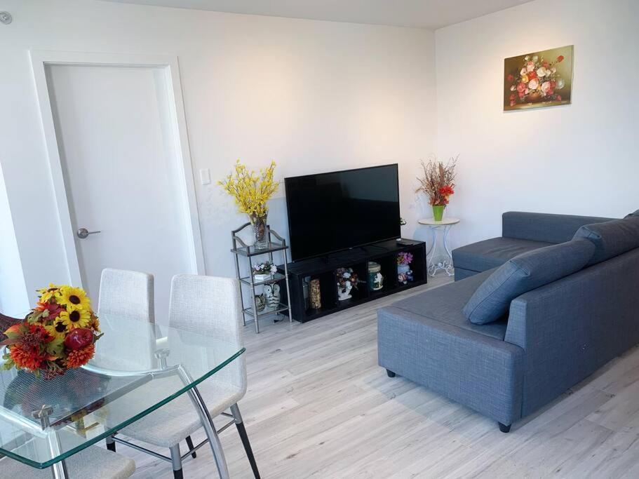 Downtown 3Br/2Ba+Views+Skytrain+Free Parking Apartment Vancouver Luaran gambar
