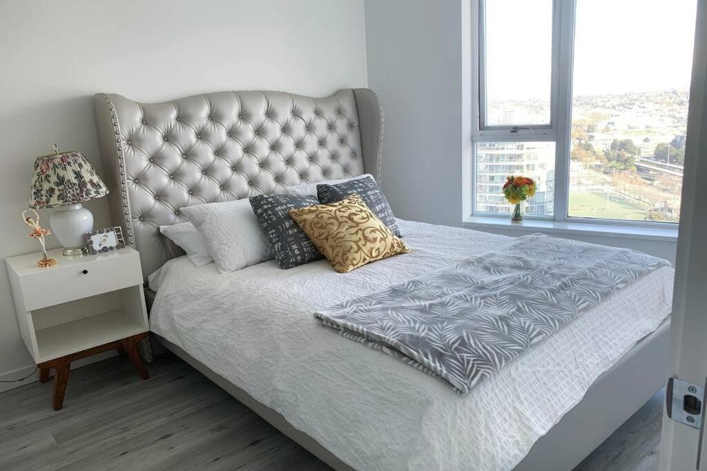 Downtown 3Br/2Ba+Views+Skytrain+Free Parking Apartment Vancouver Luaran gambar