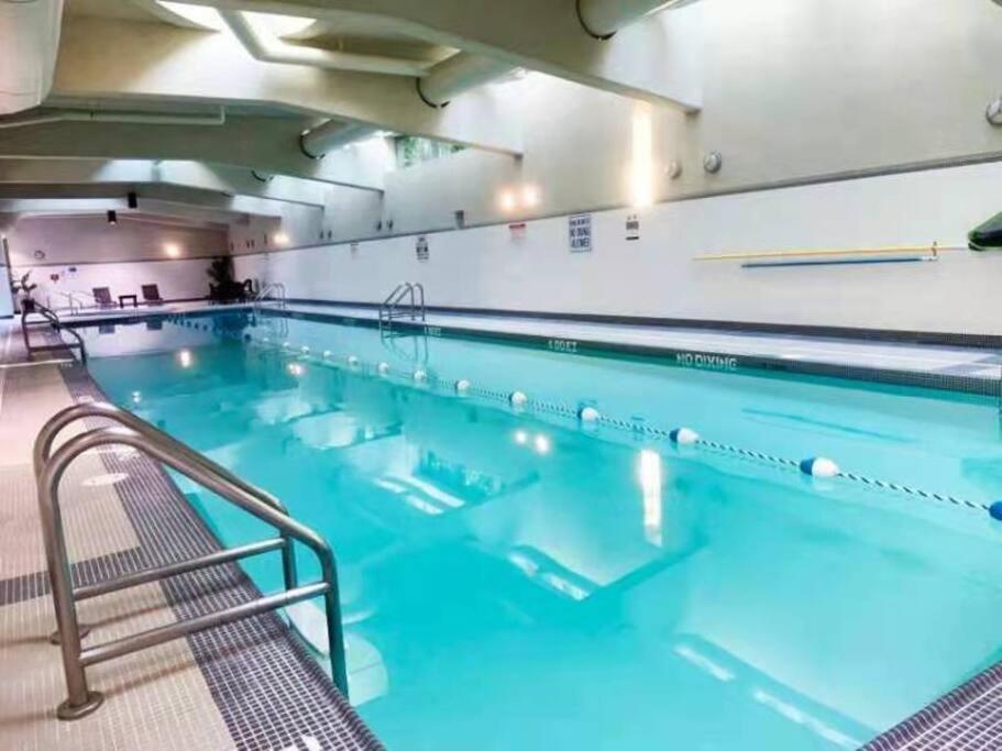Downtown 3Br/2Ba+Views+Skytrain+Free Parking Apartment Vancouver Luaran gambar