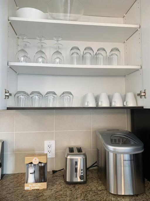 Downtown 3Br/2Ba+Views+Skytrain+Free Parking Apartment Vancouver Luaran gambar