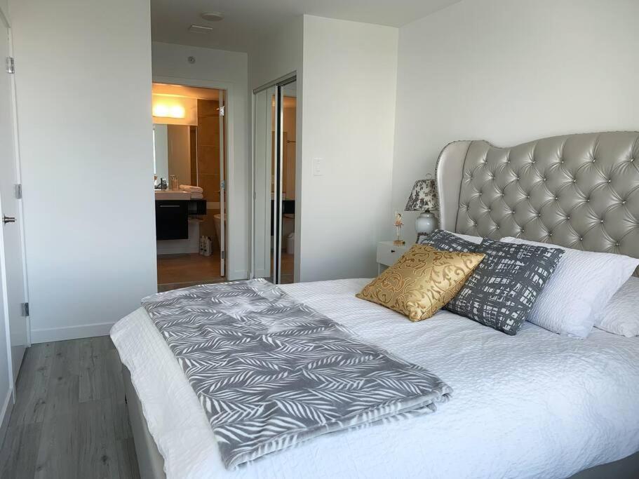 Downtown 3Br/2Ba+Views+Skytrain+Free Parking Apartment Vancouver Luaran gambar